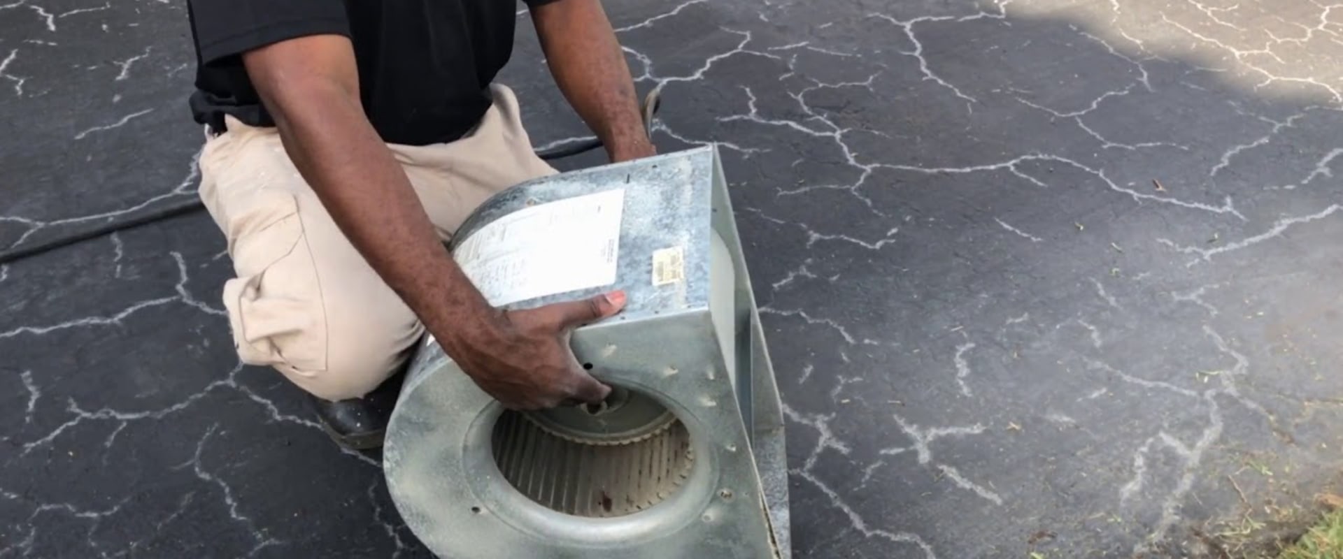 A Comprehensive Guide to Cleaning and Sealing Air Ducts in Pembroke Pines, FL