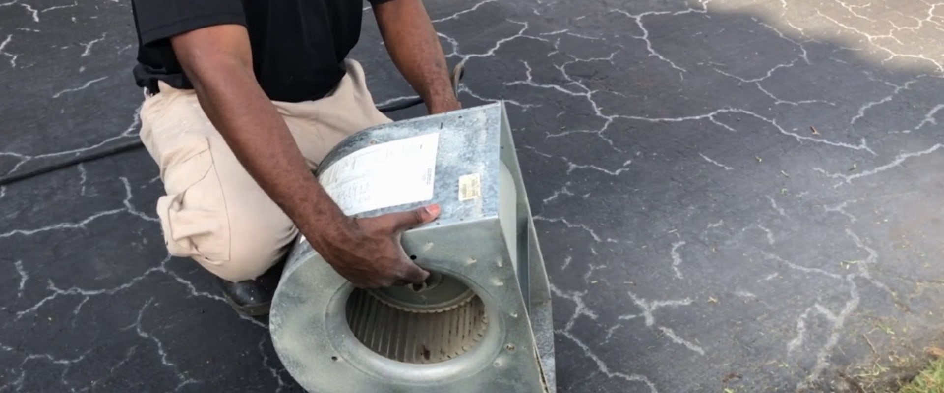 9 Signs You Need Professional Air Duct Cleaning in Pembroke Pines, FL